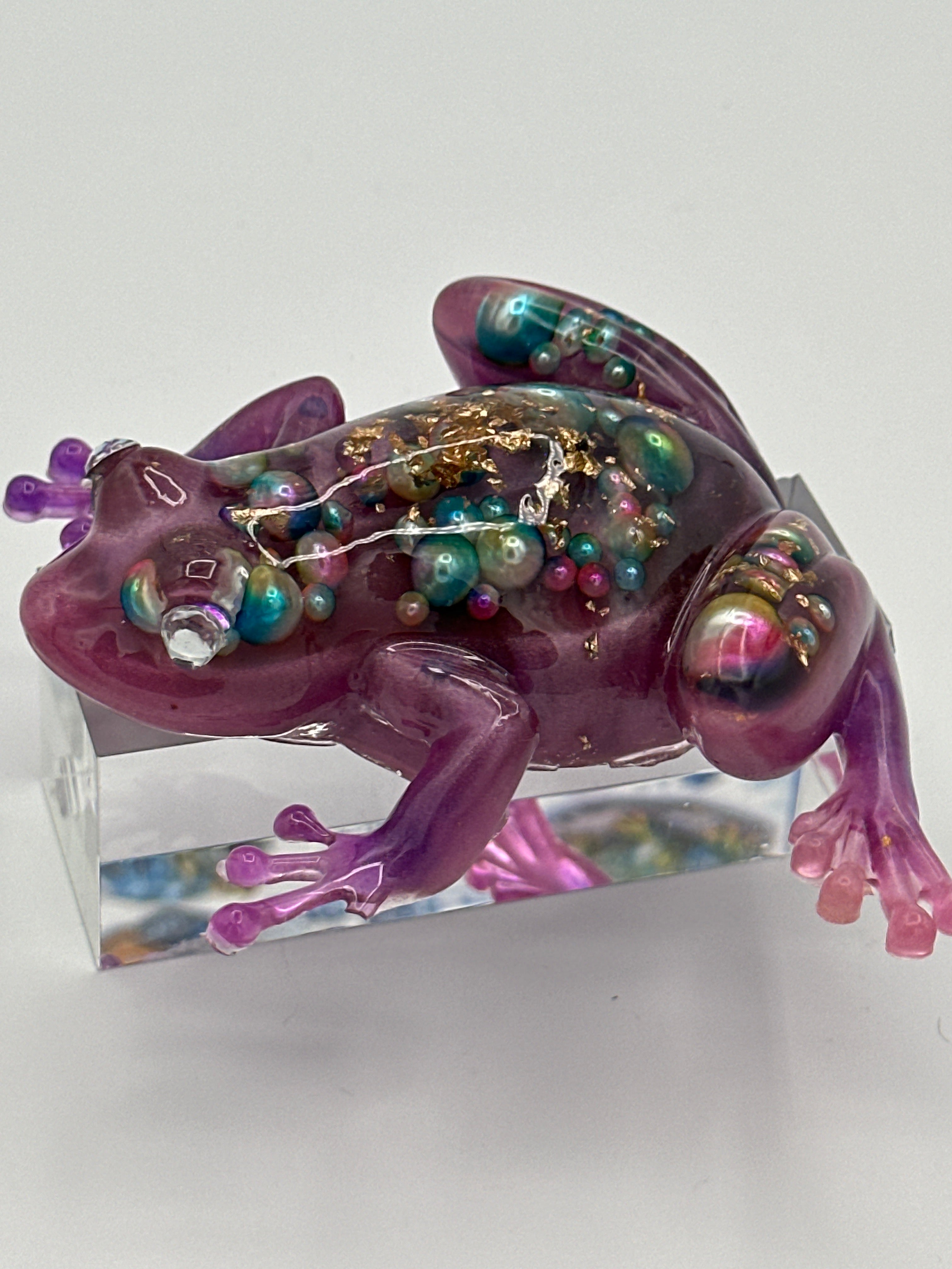 Fancy frog/purple/iridescent pearls/gold flick/faux diamond eyes Item 283