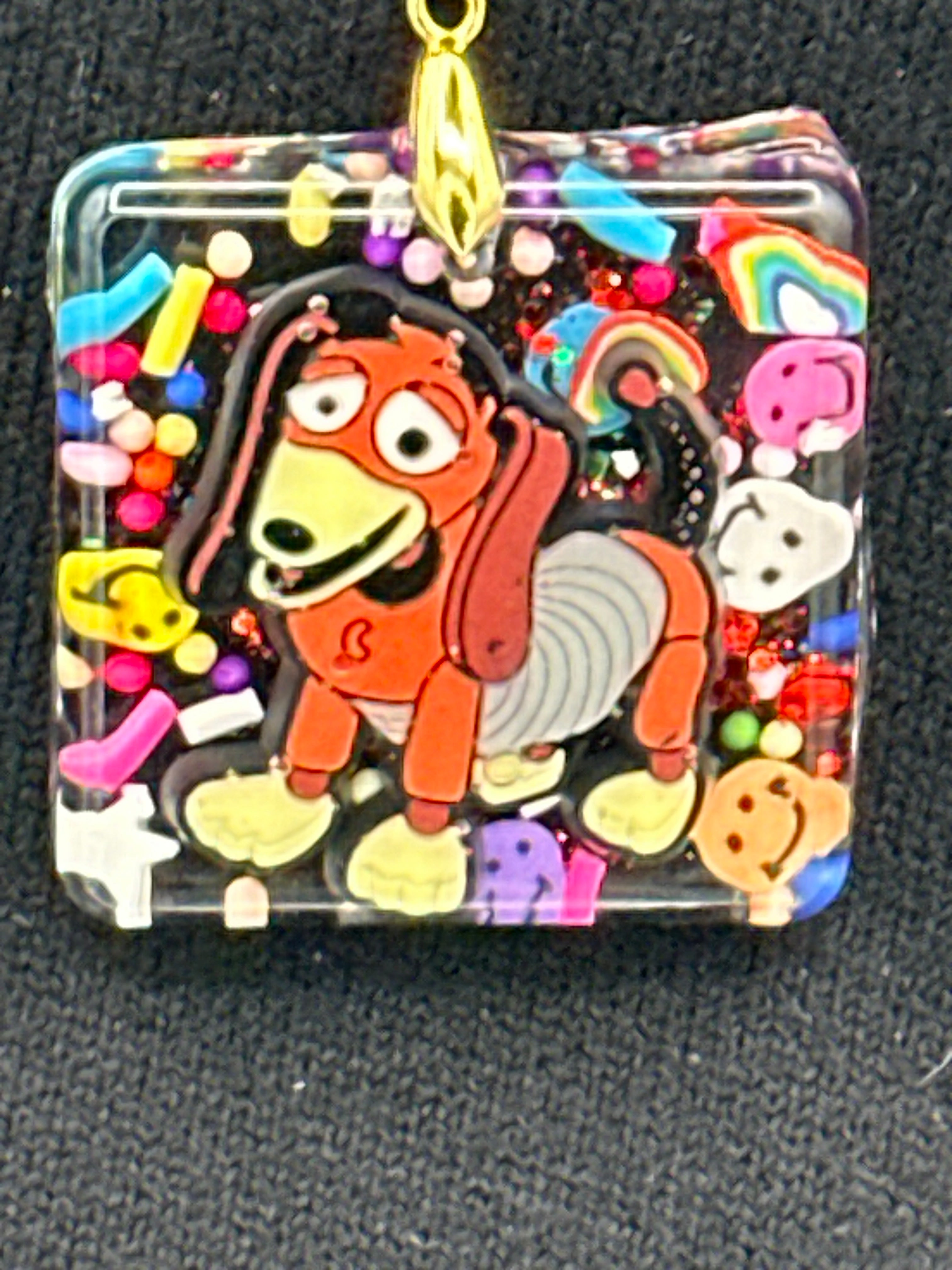 Pendant / Slinky Dog/ Item 63