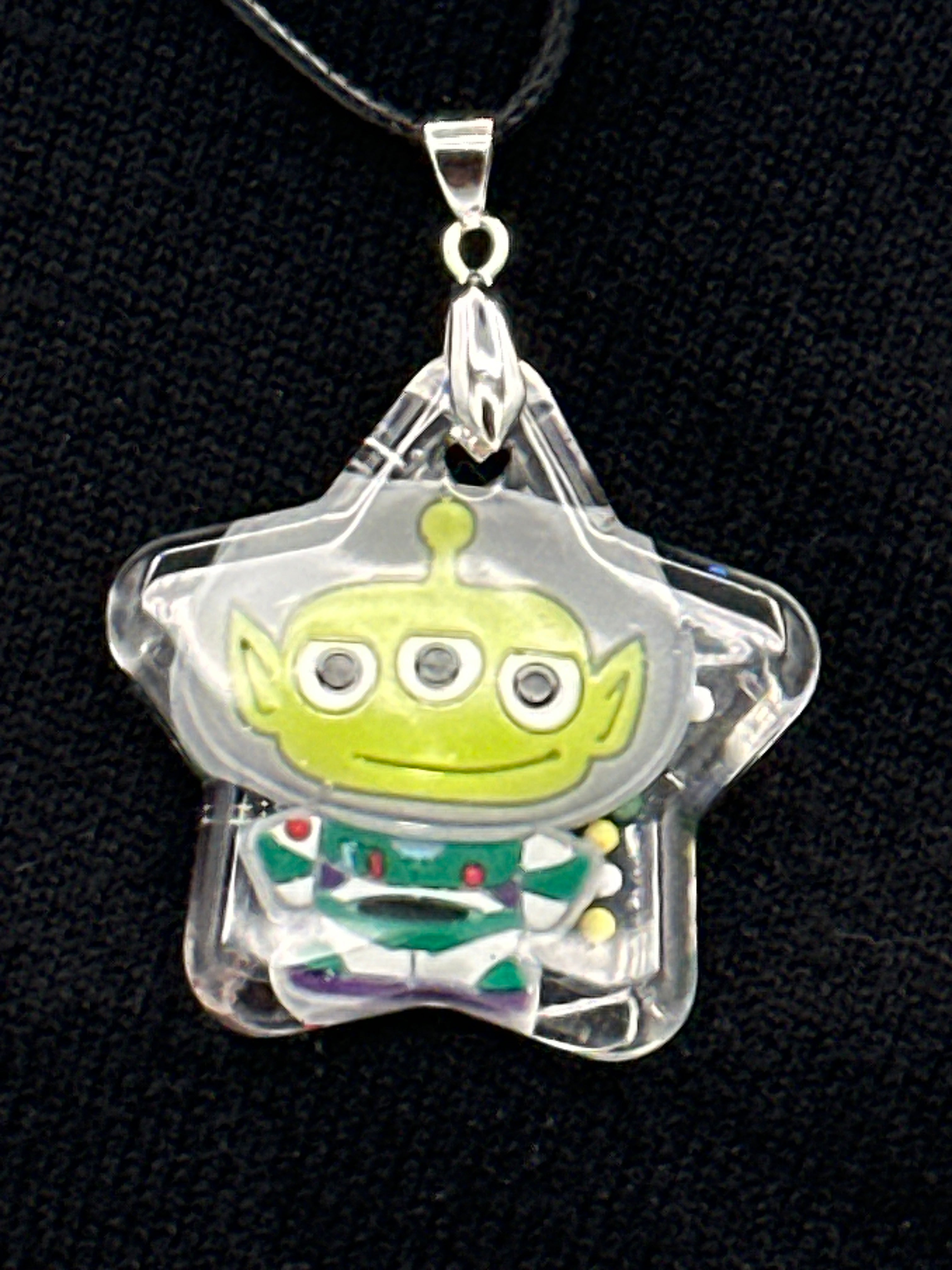 Pendant/1.5 inches/astronaut alien/item 41