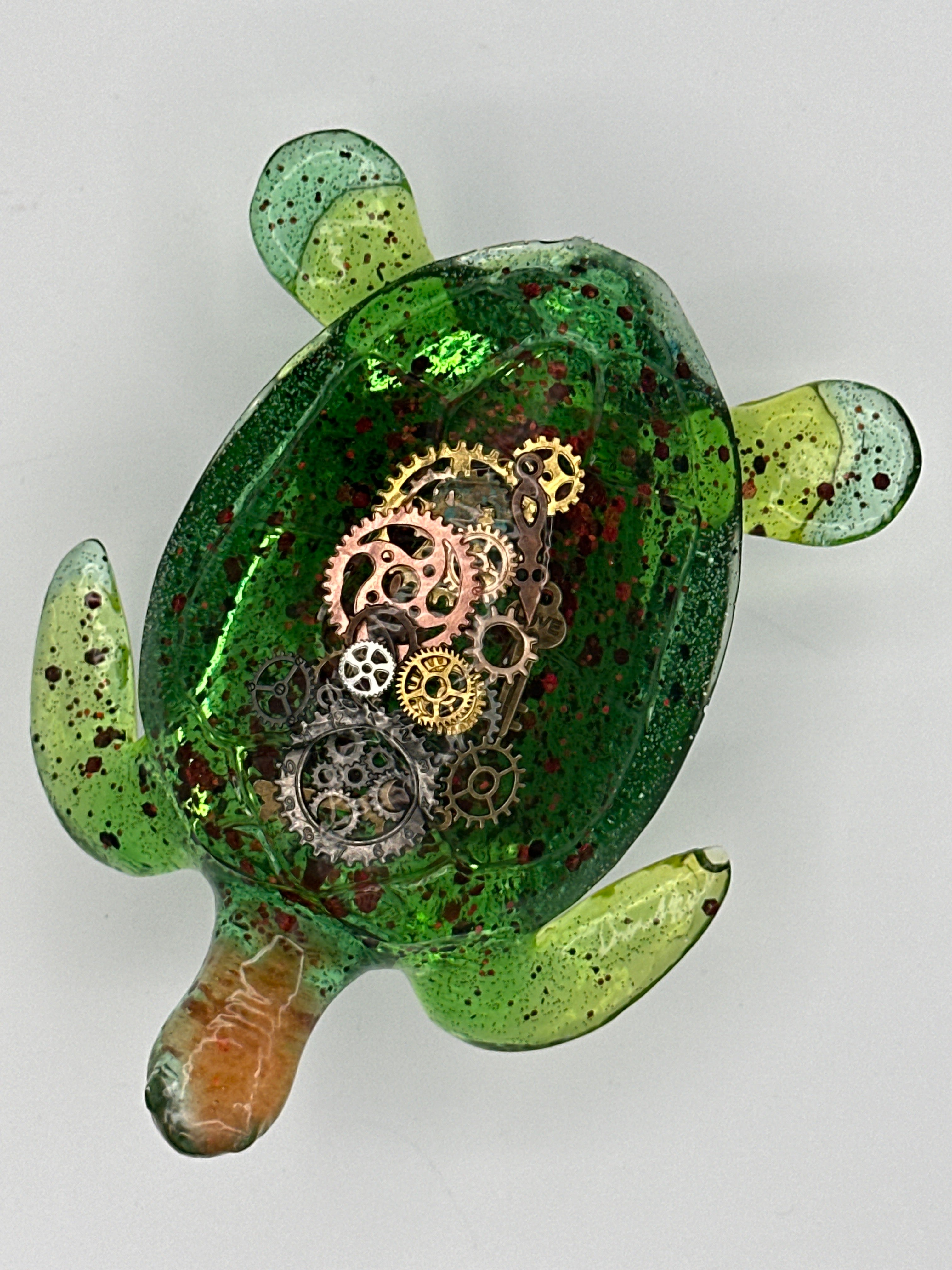 Sea Turtle/ Green / Gears/ Item 352