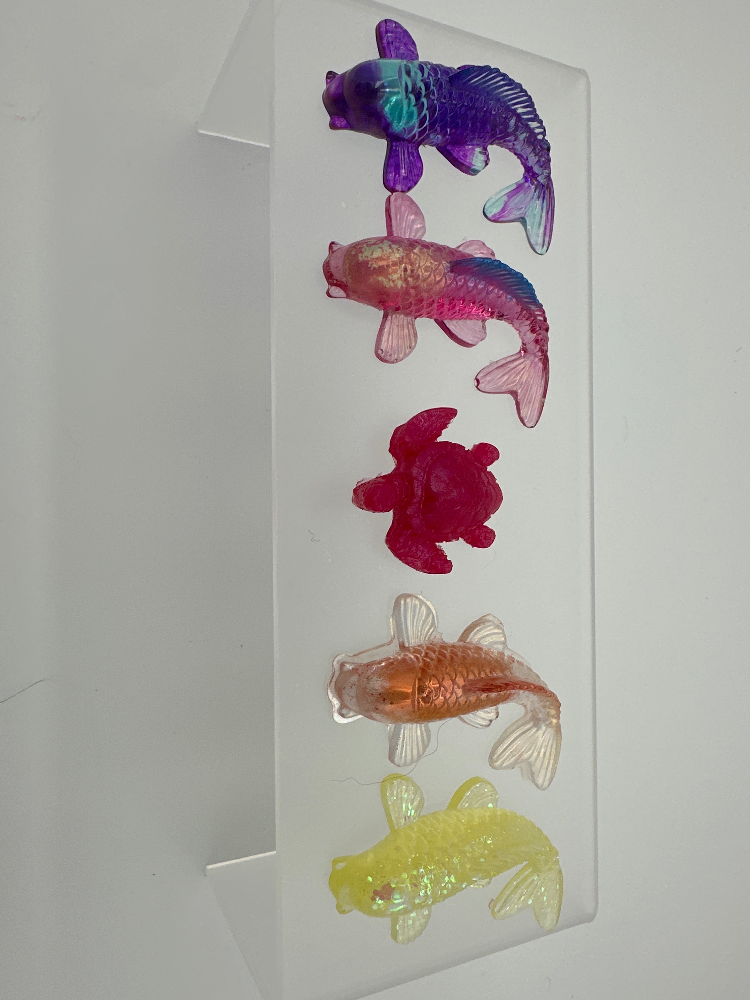 4 fish 1 turtle / miniature / weight 1.4 oz/ Item 332