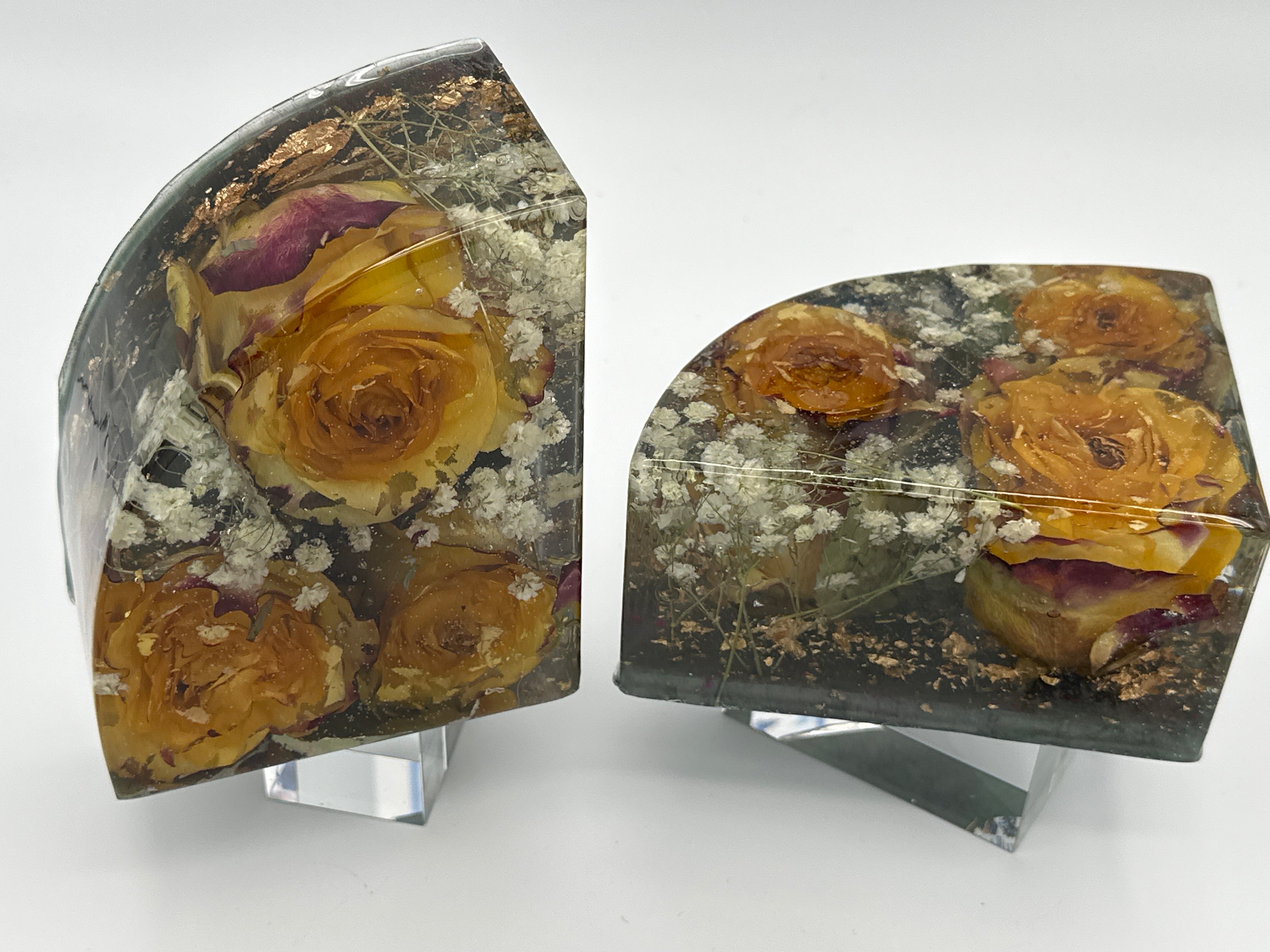 Book ends set/dried flowers, yellow roses and babies breath/￼weight 3 lb 22 ounces/ Item 102