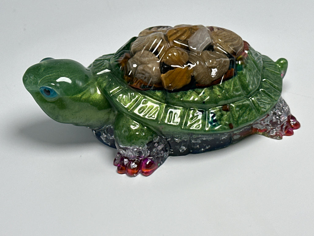 Ground turtle / 5.5 Inch / green with rock. Item 15