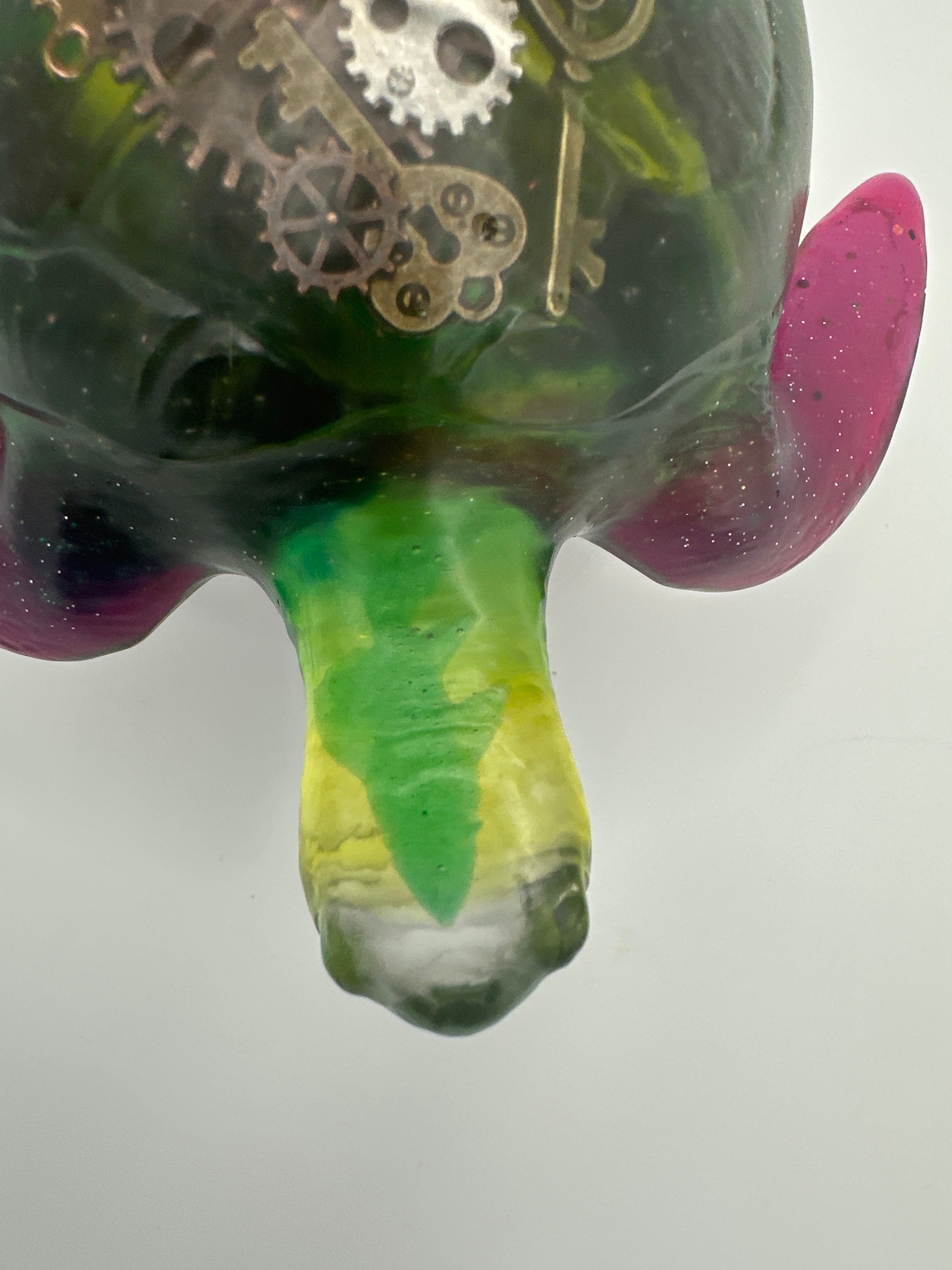 Sea Turtle/ Green / Magenta/ Gears / Fish head / Item 353