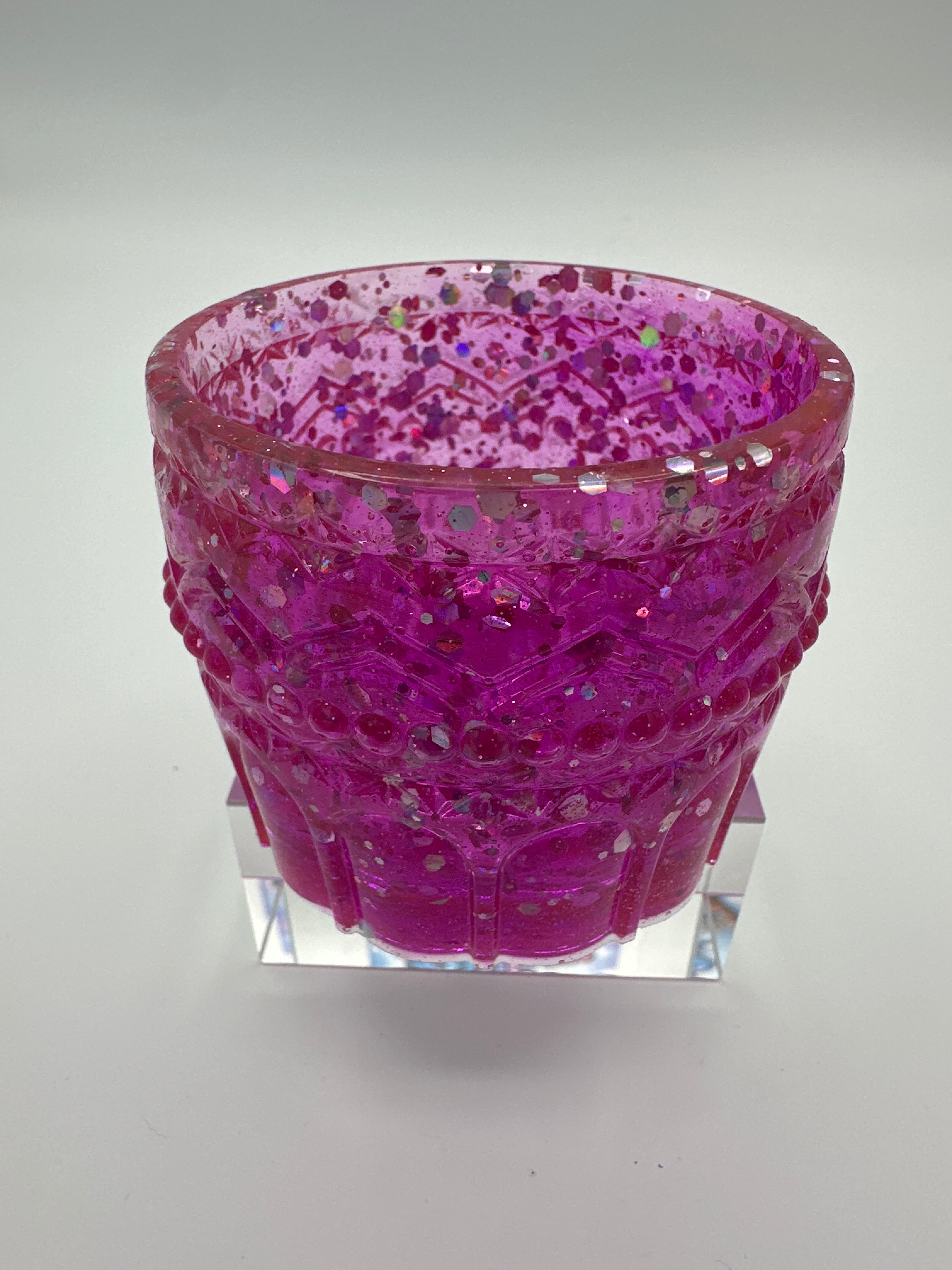 Small container/ pink chunky glitter silver/weighs 3.6 ounces item 85