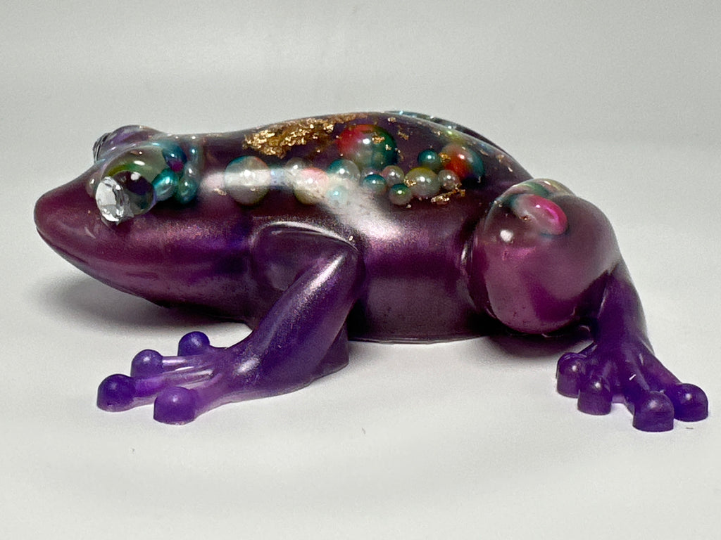 Frog fancy/multicolor, pearl purple mica. Item 284