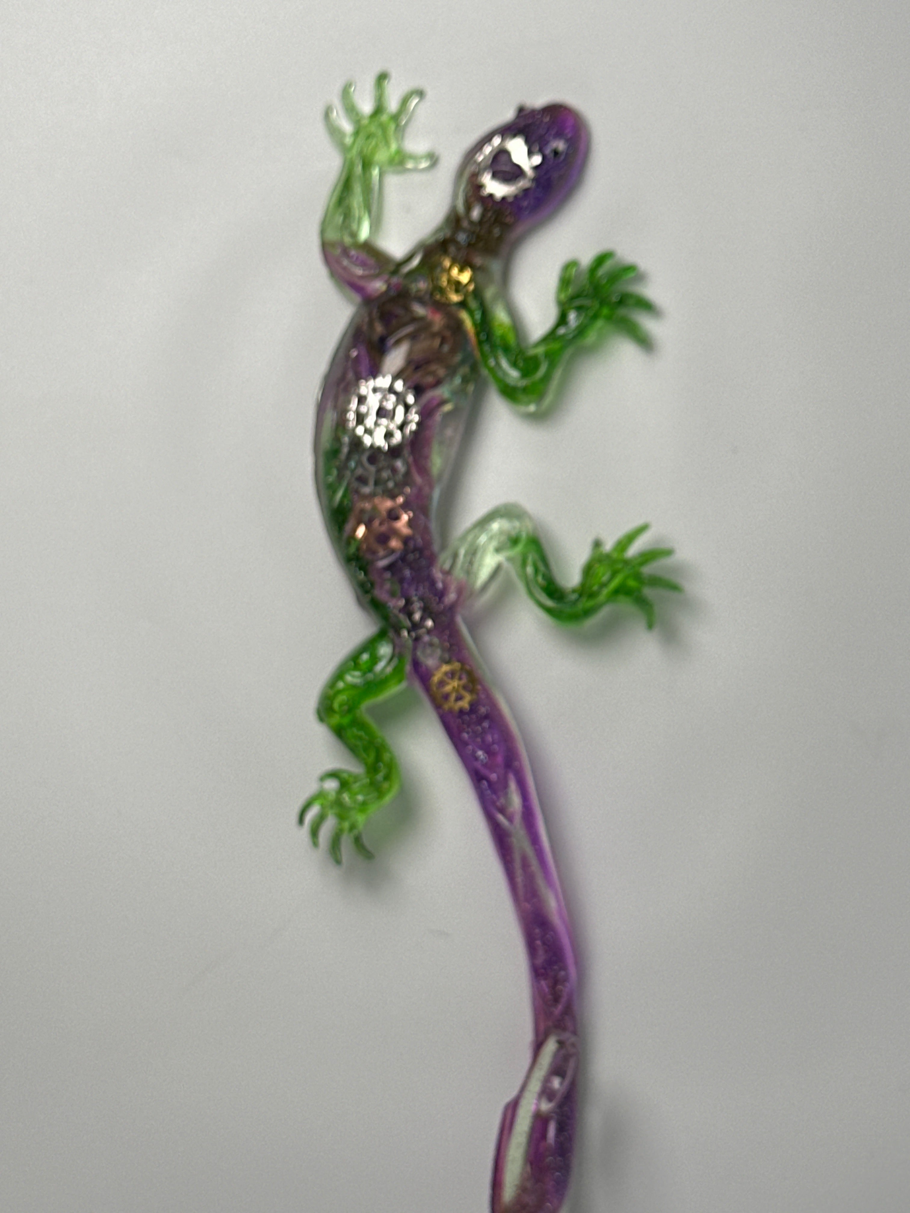 Lizard green and purple with gears item 176