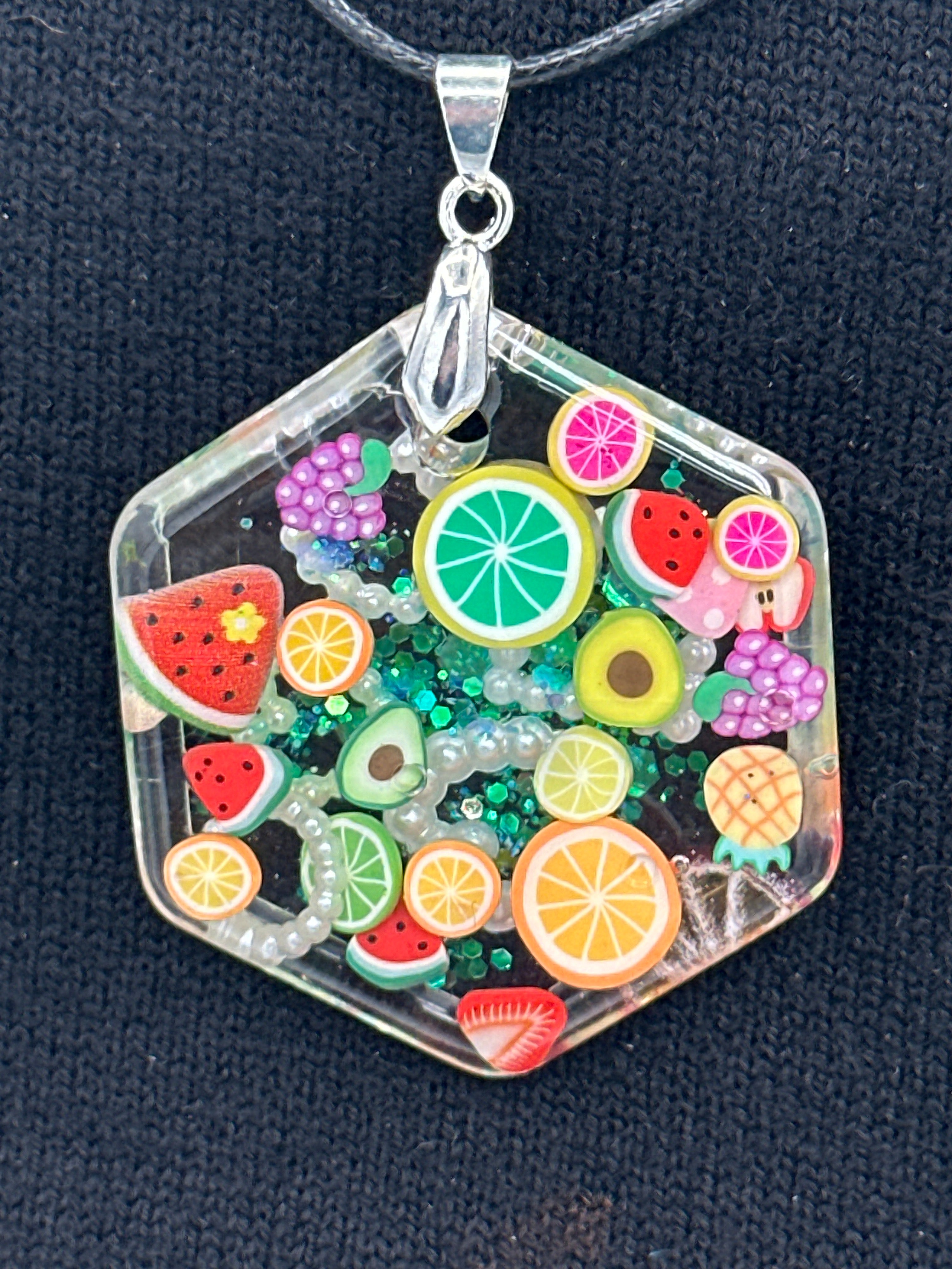 Pendant / 1.5 inch / glitter / fruit

item 18