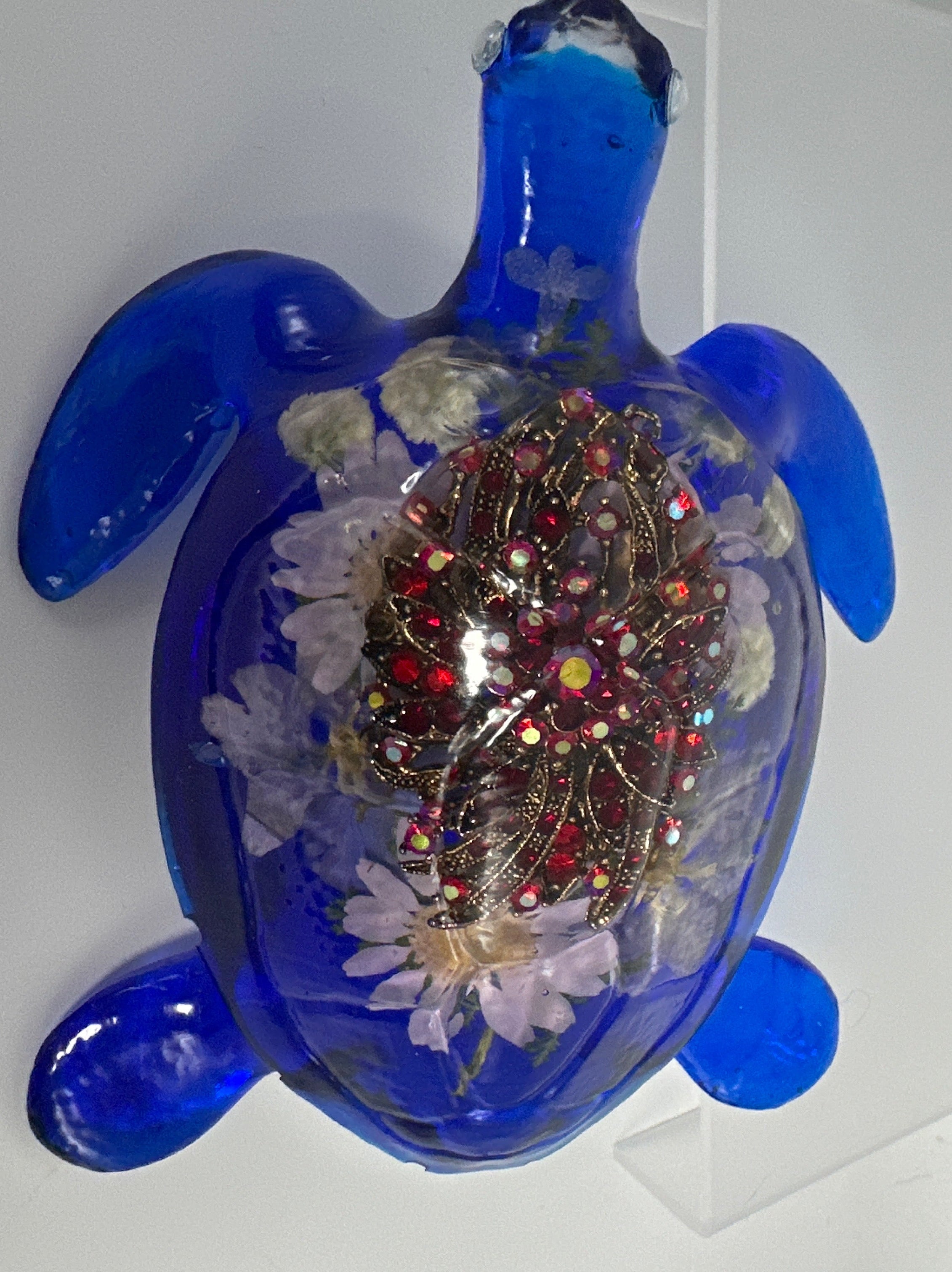Sea turtle in Sapphire / pink floral / 6 inch /red brooch jewel / Item 308