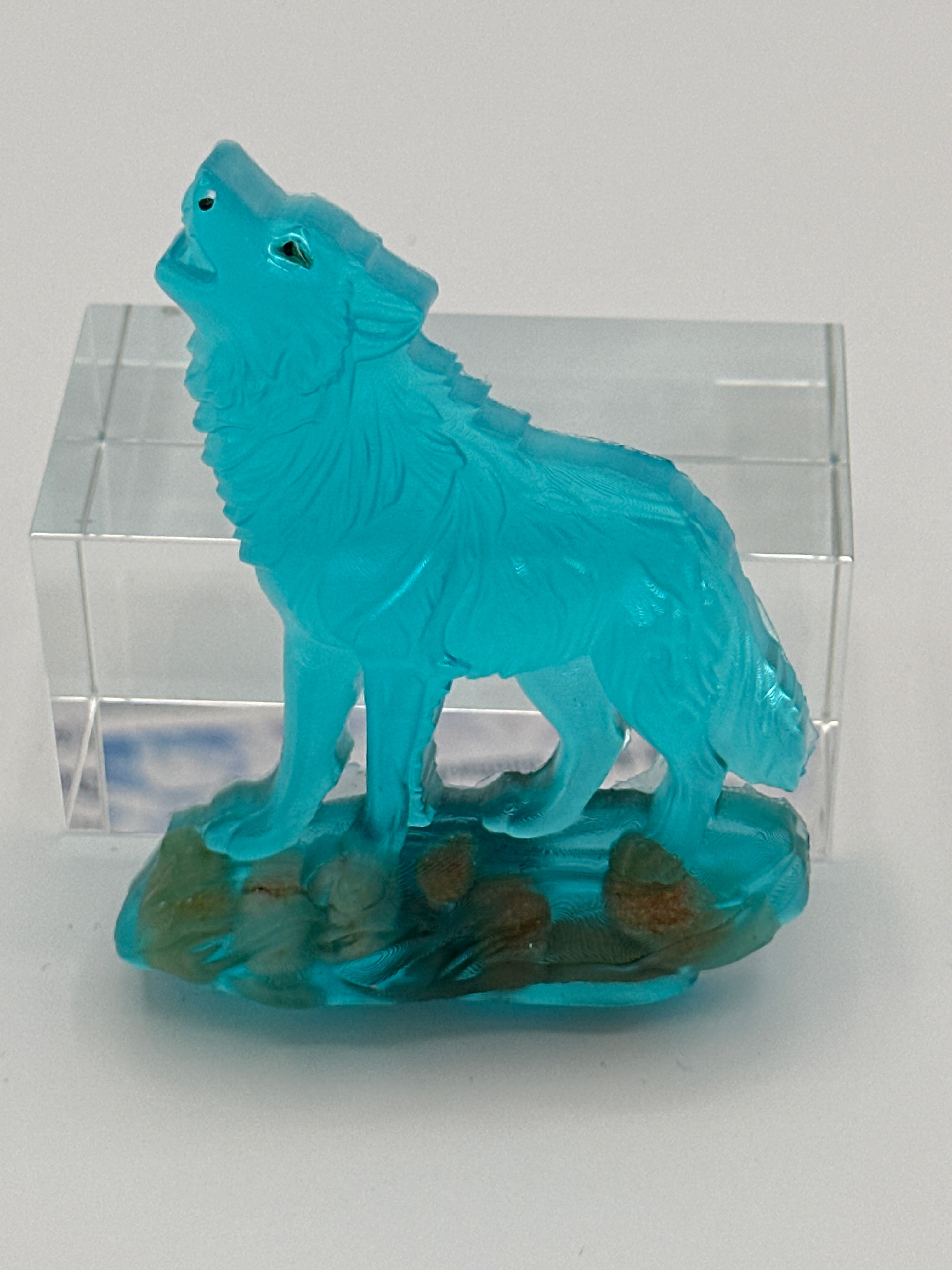 Wolf howling/aquamarine and rock/item number 260