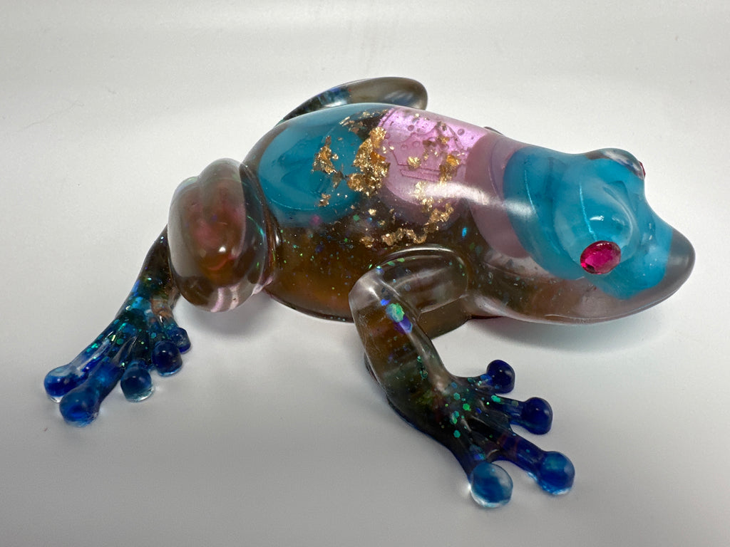 Frog Fancy / blue/ pink and blue checkers. Pink faux crystal eyes. Item 300