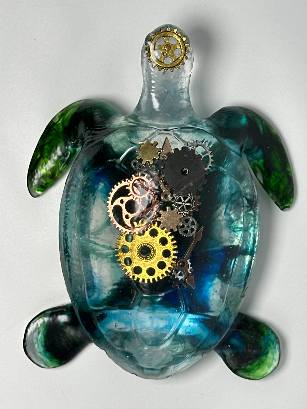 Sea Turtle green /6 Inch /gold/gears item 190