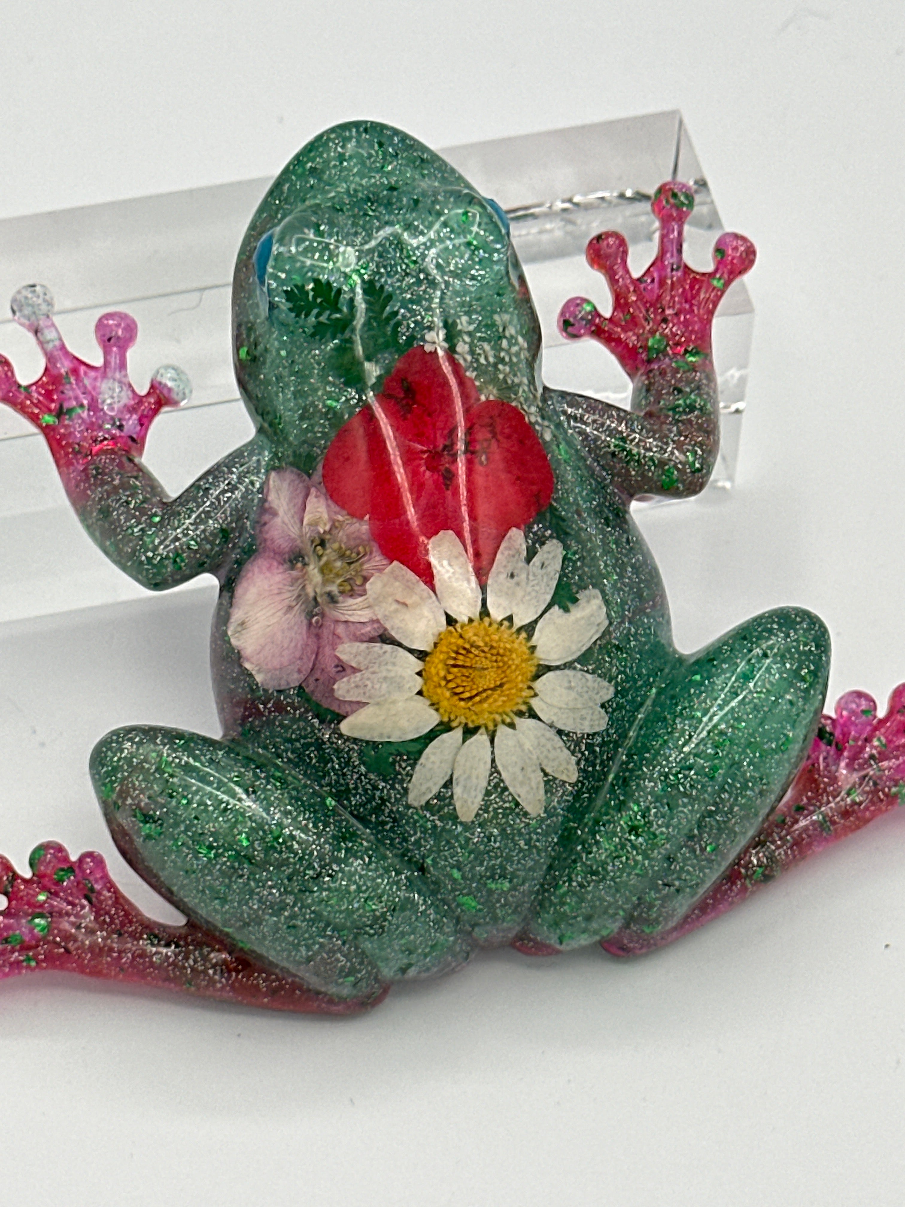 Frog Fancy  /floral/green/red feet glitter/item 62