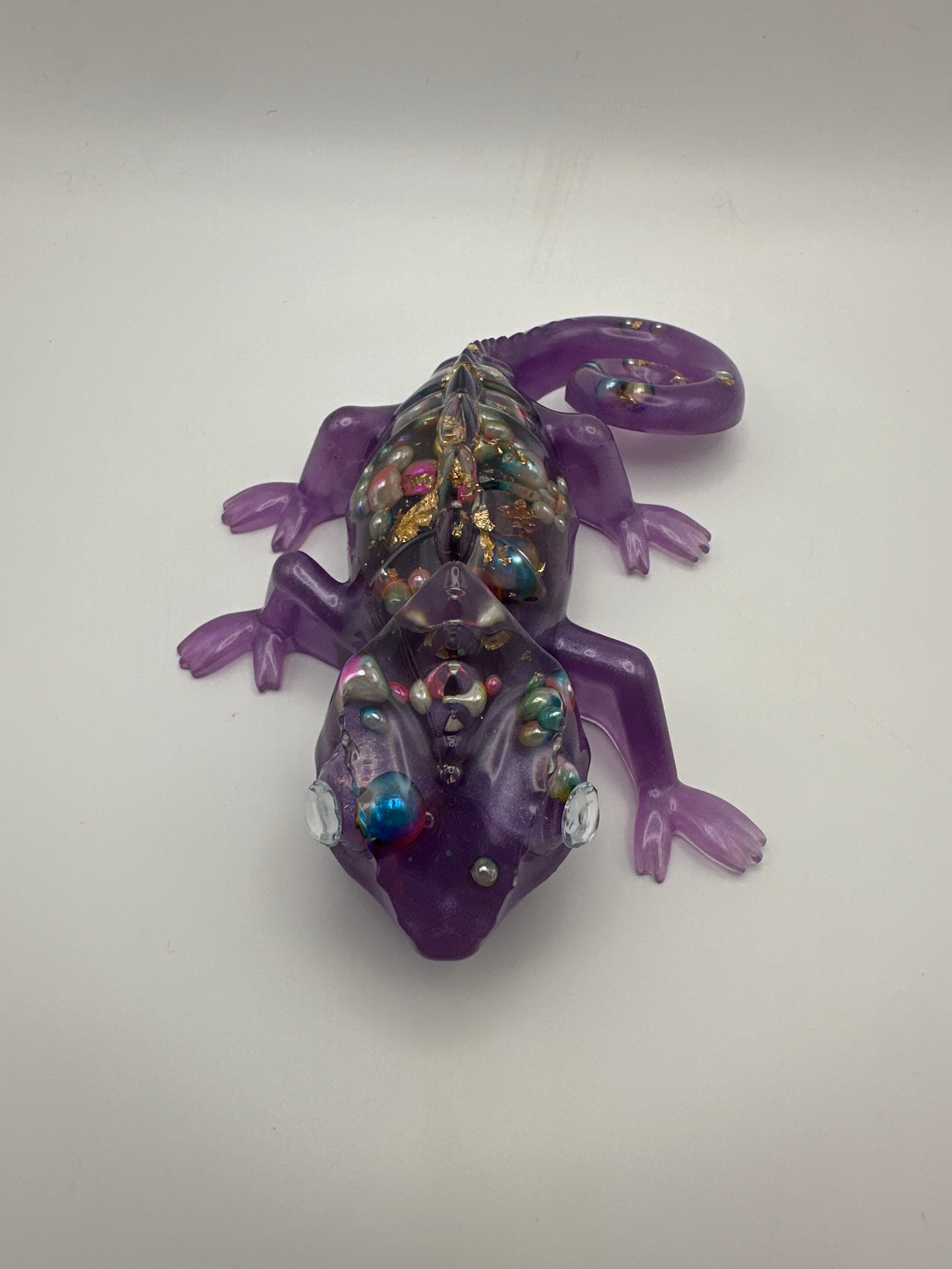 Gecko with Pearls Item#283