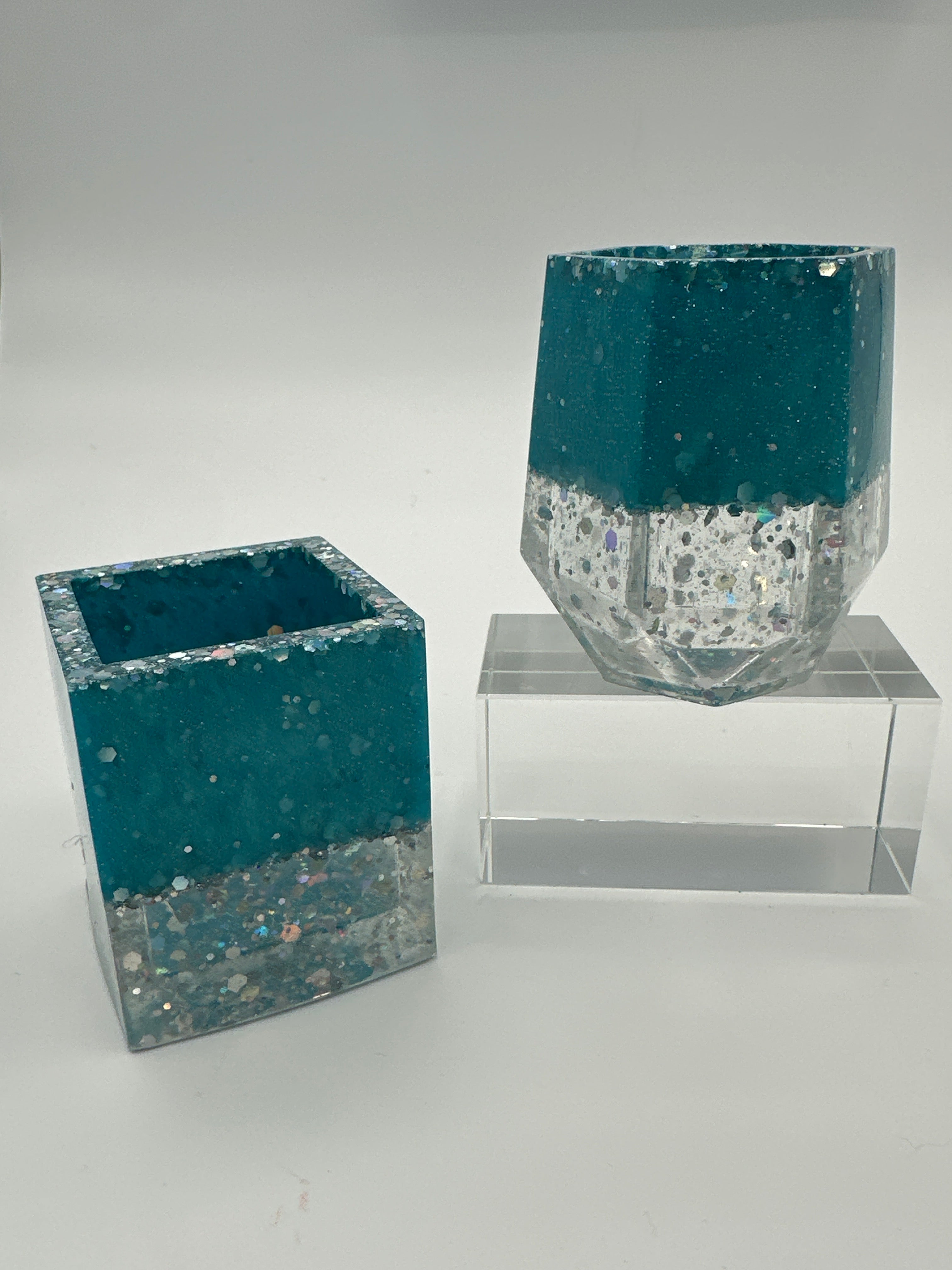 Small containers/ for paperclips etc. / comes as a set/ weight is 5.5 ounces/item 324