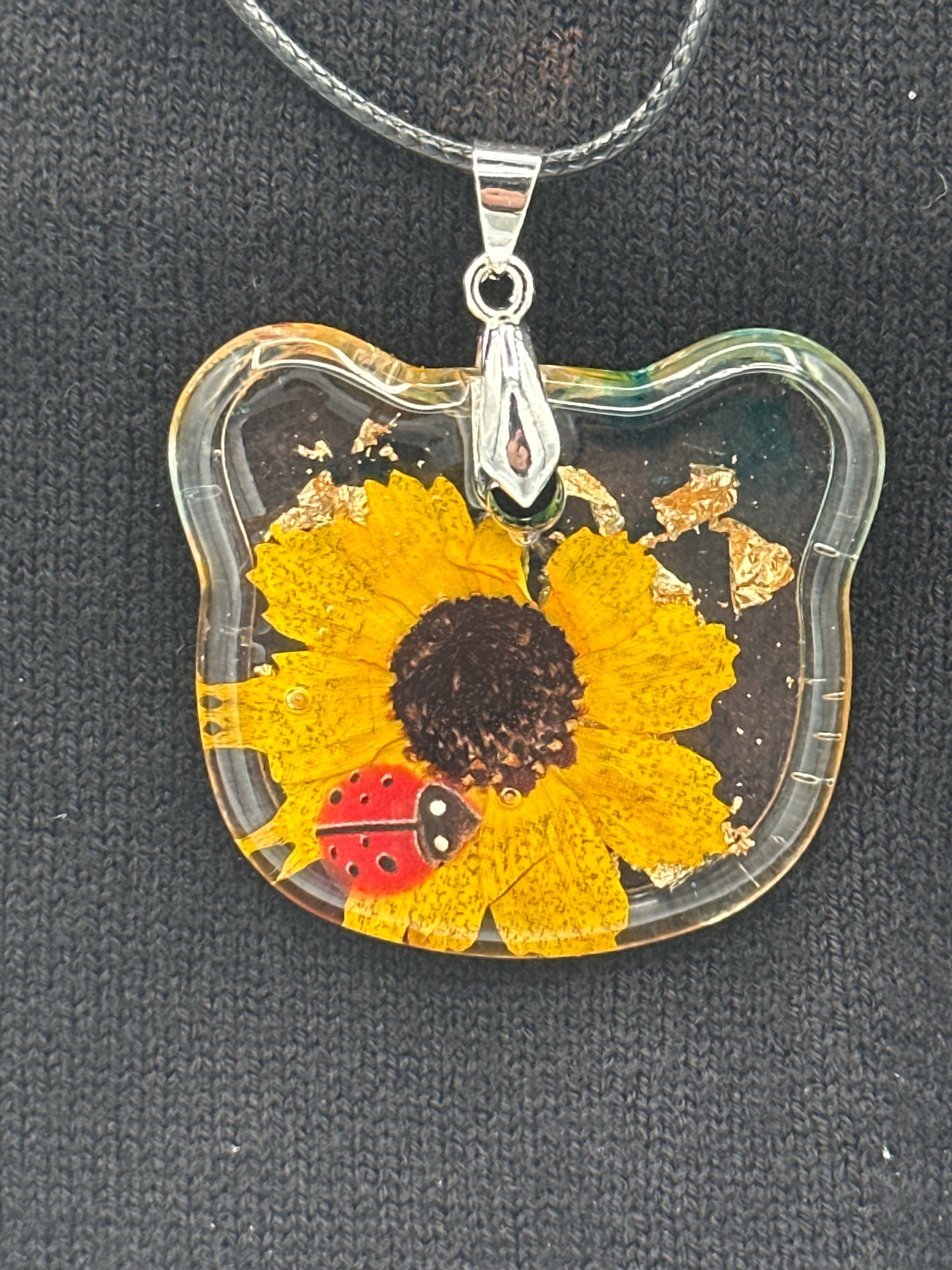 Pendant / 1.5 inch /floral 
item 12