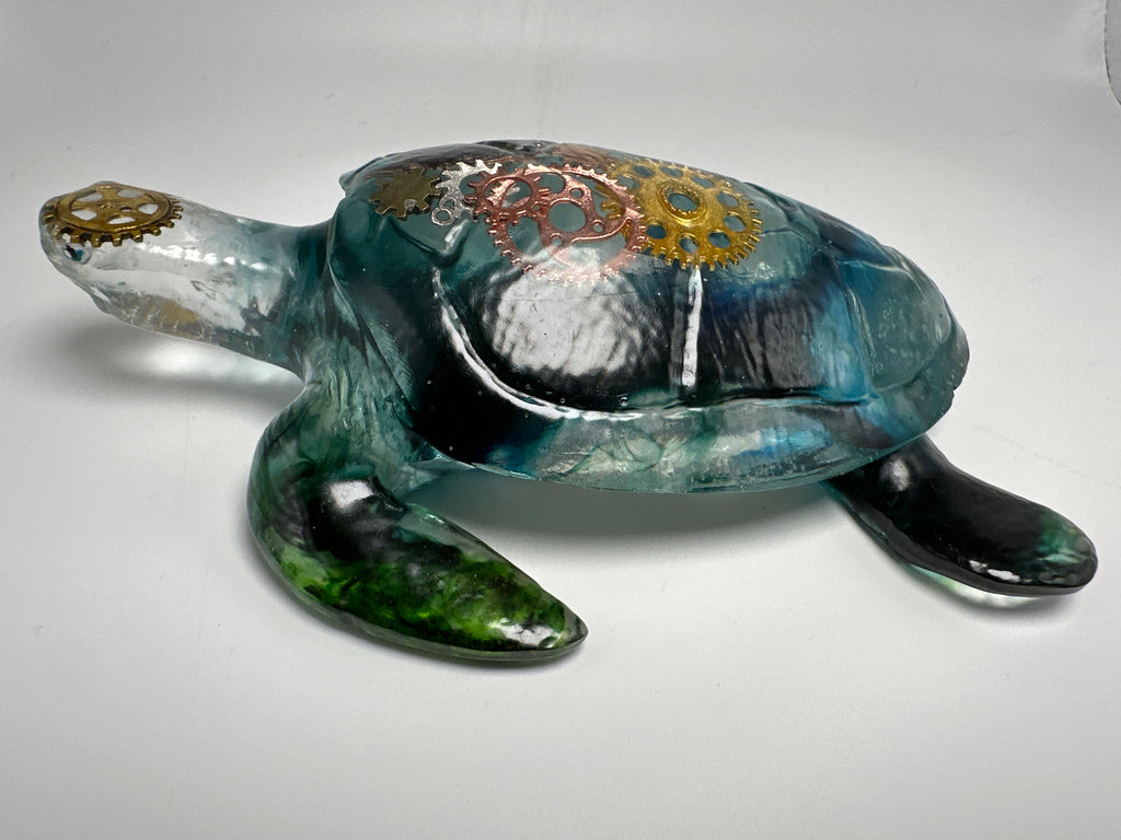 Sea Turtle green /6 Inch /gold/gears item 190