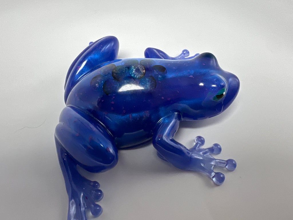 Frog Fancy blue with crystals in its back. Item 57